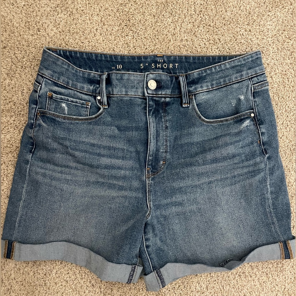 White House Black Market WHBM Denim 5” Shorts Size 10